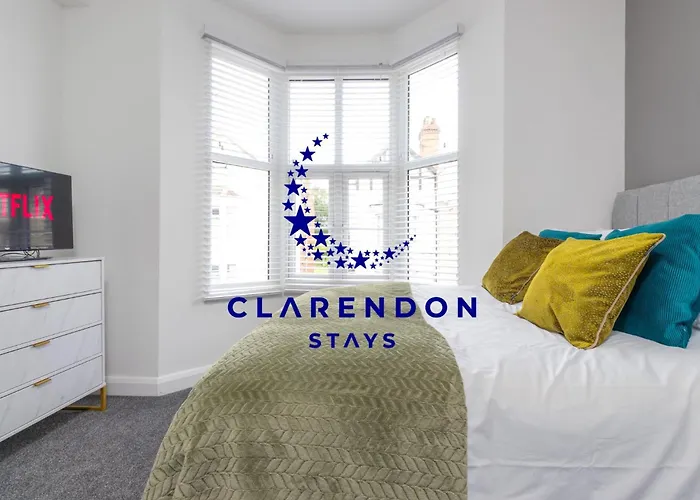 7Br, 7 En-Suite, Free Parking, Wifi , Sleeps 14